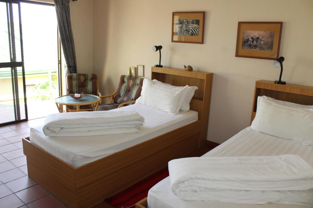 Onganga Hotel Pension 빈트후크 외부 사진