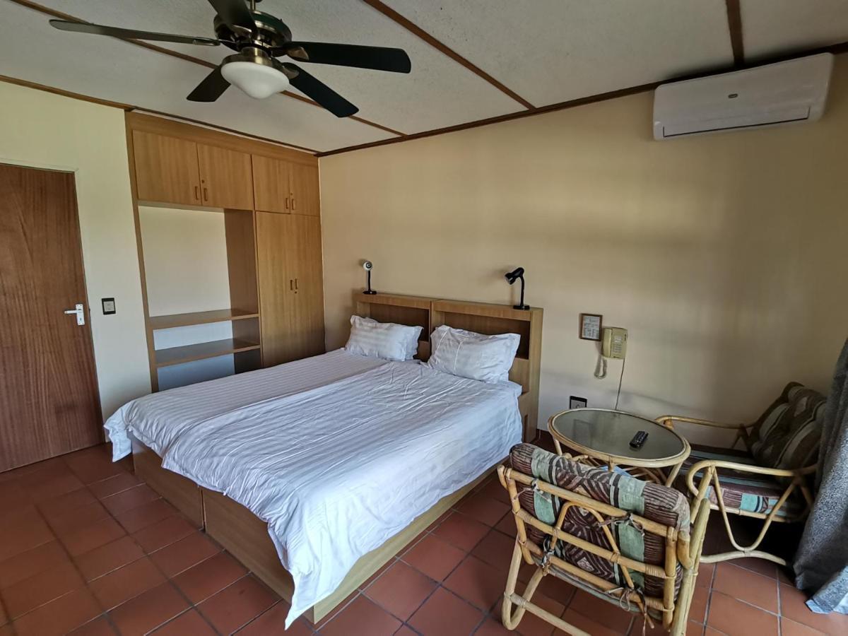 Onganga Hotel Pension 빈트후크 외부 사진