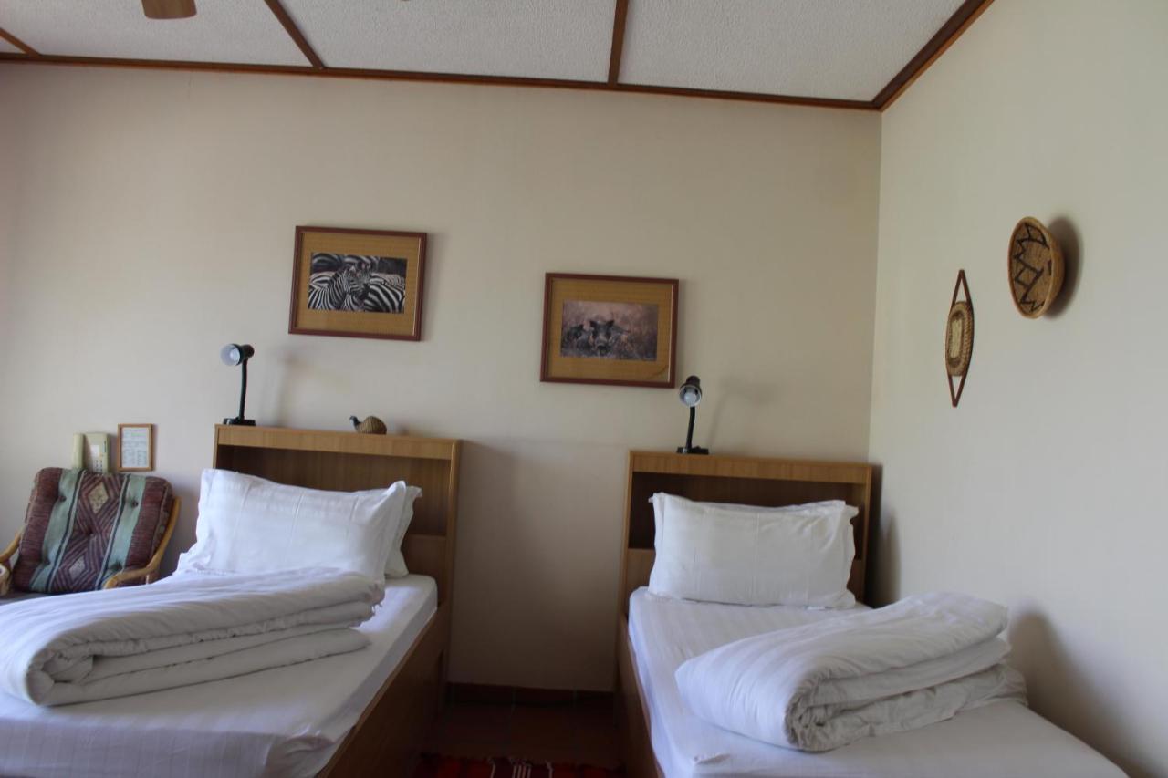 Onganga Hotel Pension 빈트후크 외부 사진
